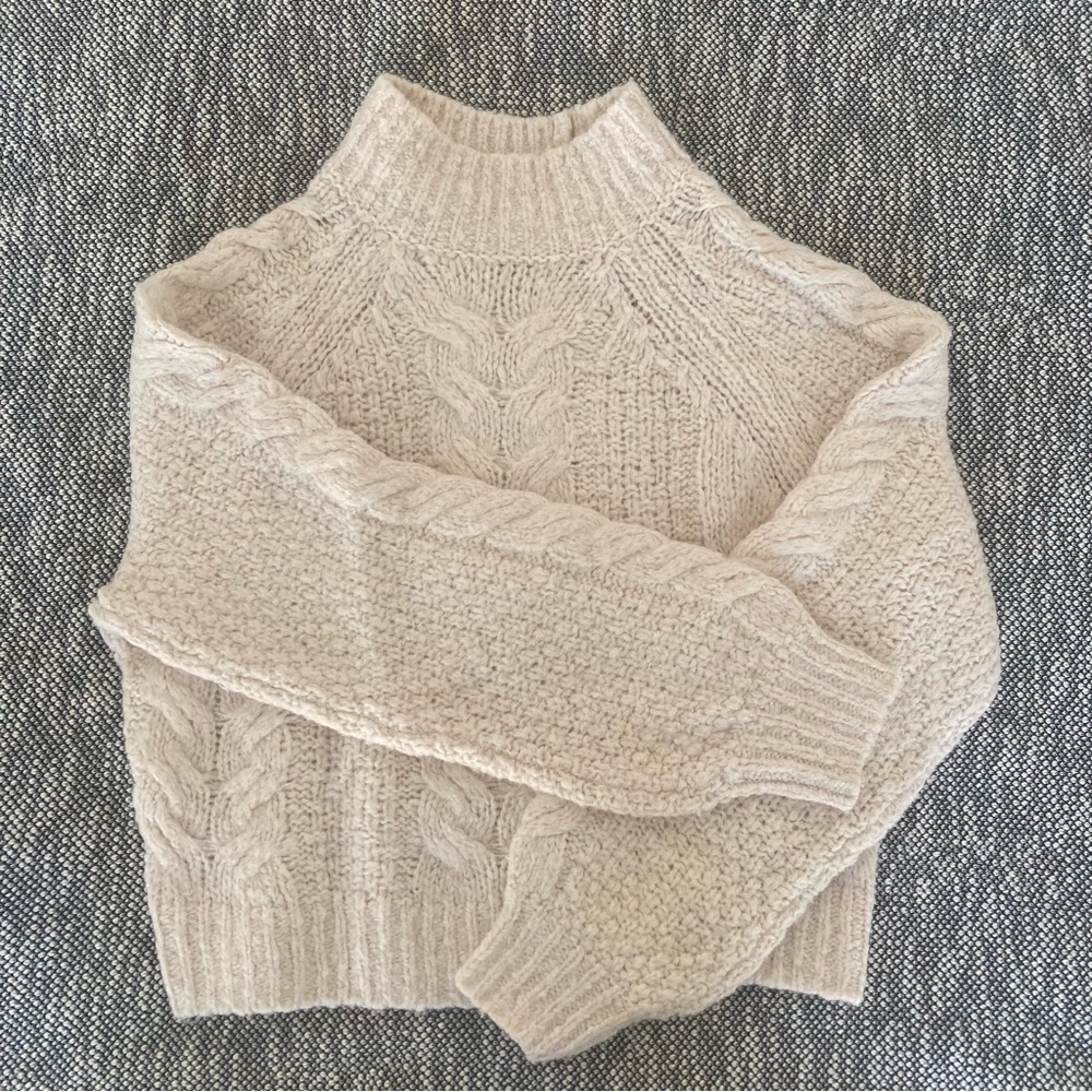 Aritzia Sunday Best Melly Sweater (Grey Cap/Off-white)